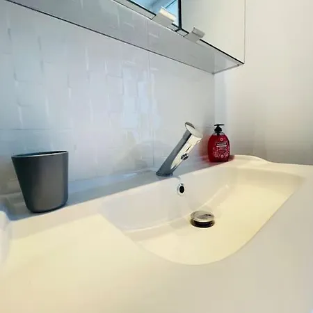 La Du Palais - Cozy - Netflix Apartman