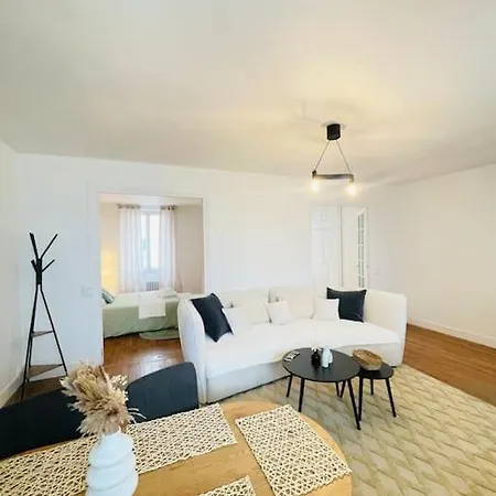 La Du Palais - Cozy - Netflix Fontainebleau