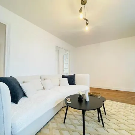 La Du Palais - Cozy - Netflix Apartment