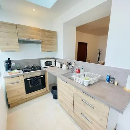 La Du Palais - Cozy - Netflix