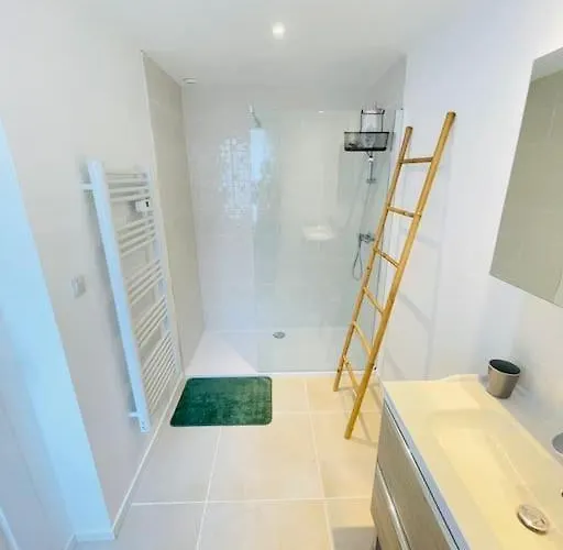 La Du Palais - Cozy - Netflix